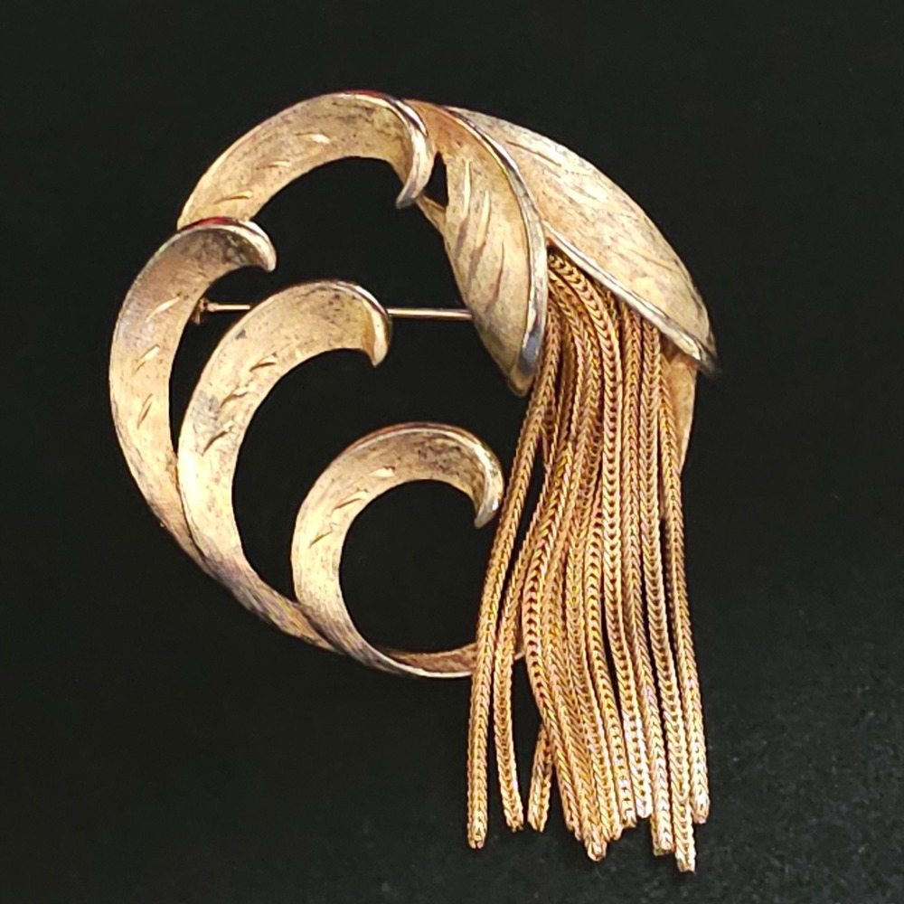 Vtg Kramer Brooch Gold Tone Leaf Swirl Tassel Fringe Pin Statement 2.25" Pin MCM